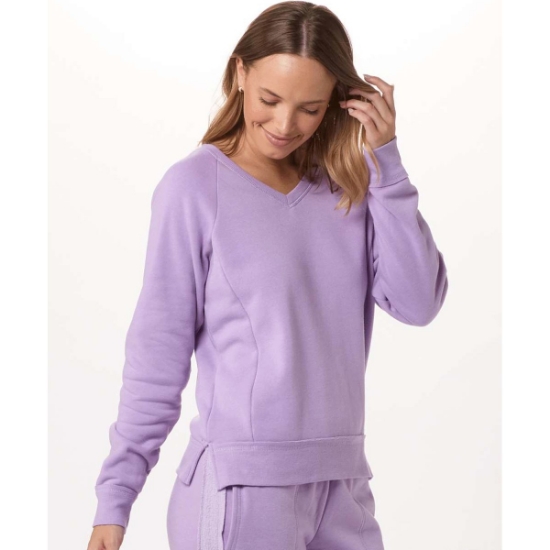 Custom Womens Travel V-Neck Pullover Wisteria